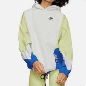 Nike Sportswear Icon Clash Hooded
Womens Sweatshirt XL
